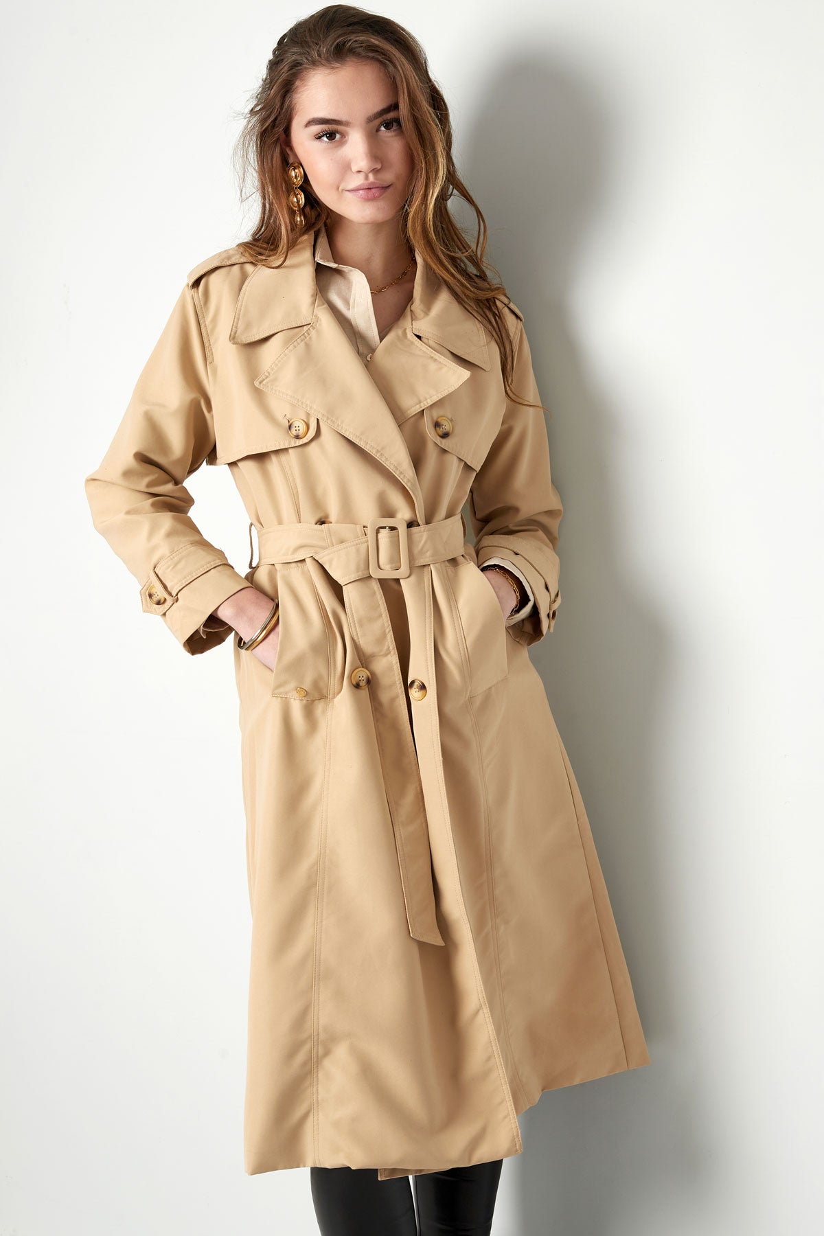 Isla Classic Trench - kan kombineres med ethvert outfit!