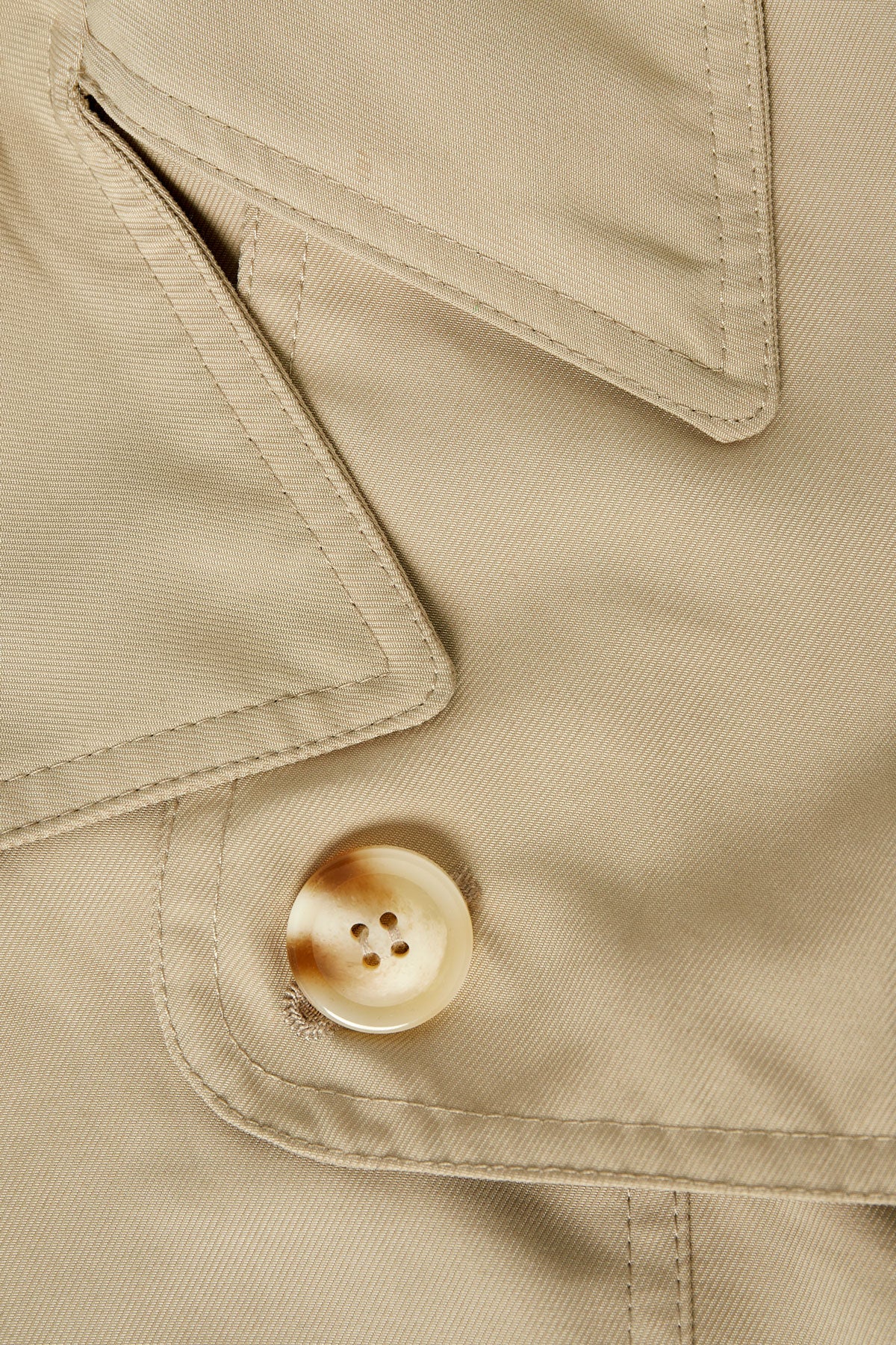 Isla Classic Trench - kan kombineres med ethvert outfit!