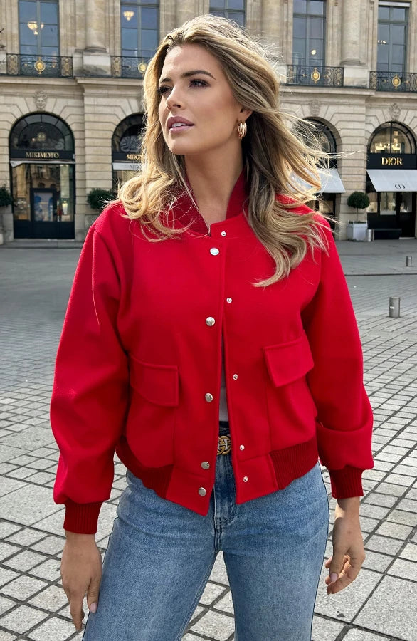 Isla All Day Bomber - kan kombineres med ethvert outfit!