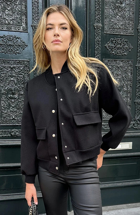 Isla All Day Bomber - kan kombineres med ethvert outfit!