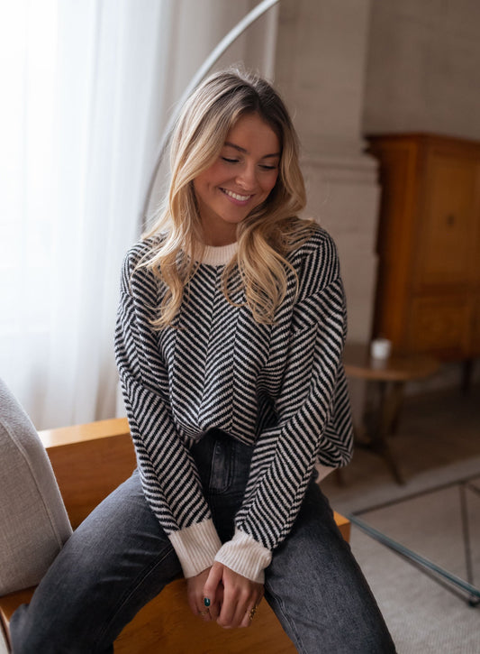 Lenya™ | Sweater med strikket mønster