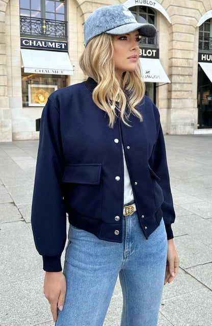 Isla All Day Bomber - kan kombineres med ethvert outfit!